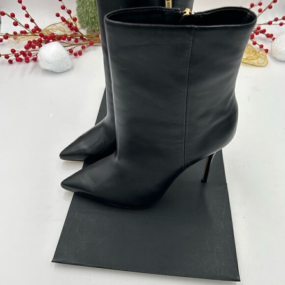 Women’s
Schutz black soft leather ankle boots size 40 made in Brazil - Picture 10 of 12